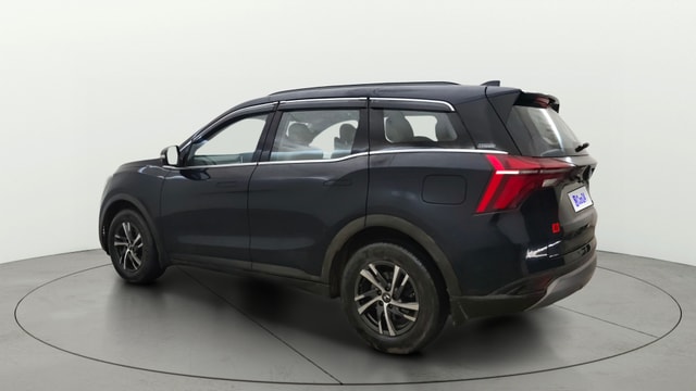 View Mahindra XUV700 Image 2 Used Mahindra XUV700 Image 2