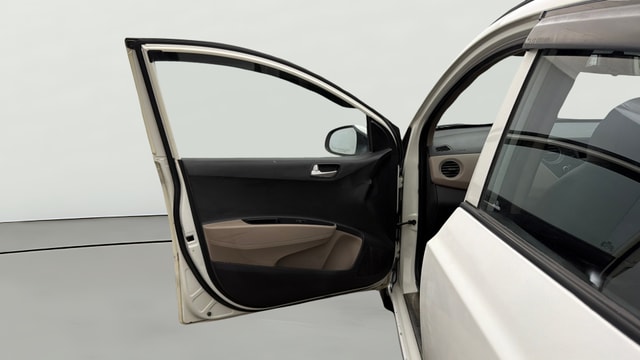 View Hyundai Grand i10 Image 30 Used Hyundai Grand i10 Image 30