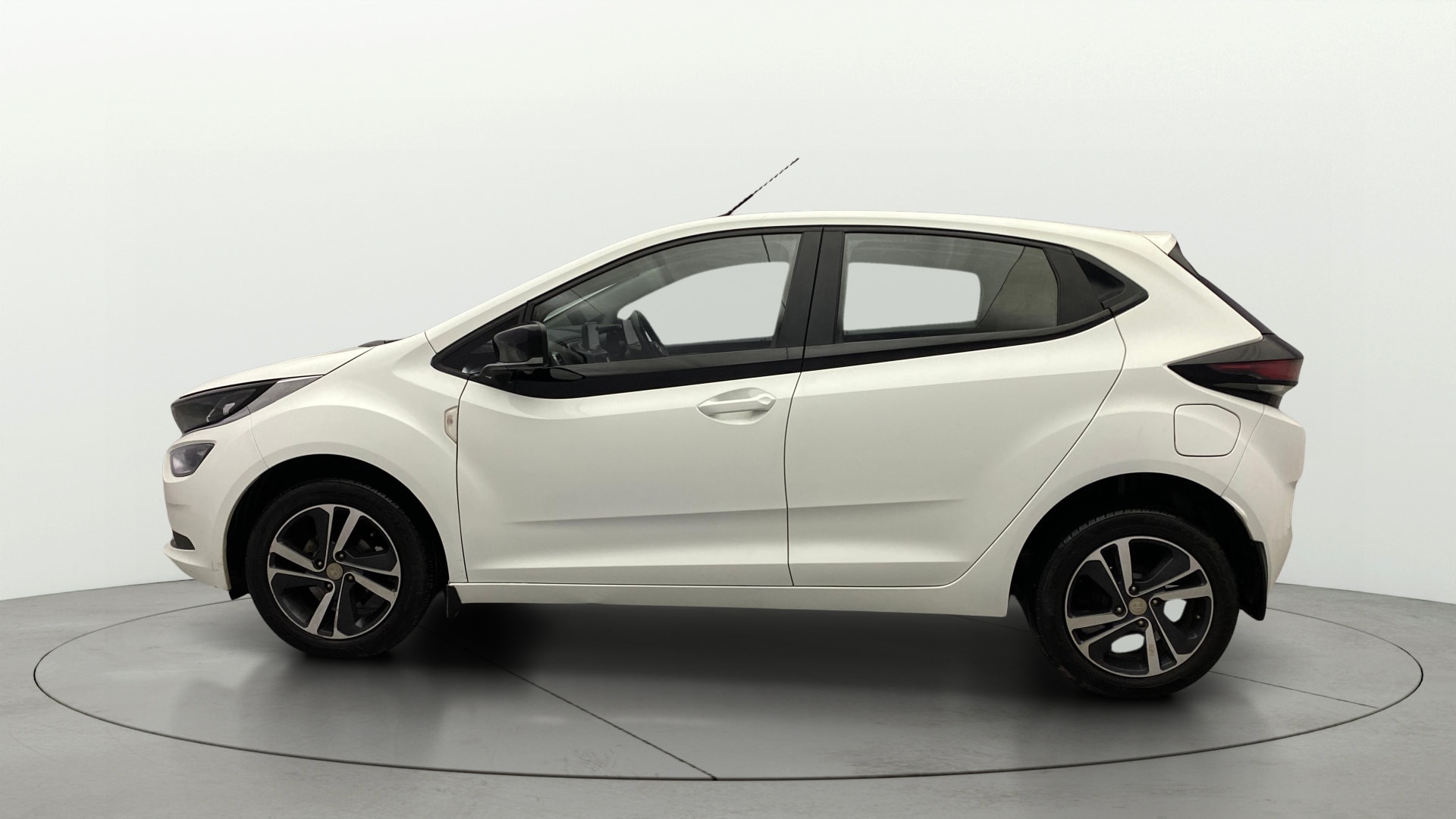 View 2020 Tata Altroz XZ Petrol Image 27 Used 2020 Tata Altroz XZ Petrol Image 27