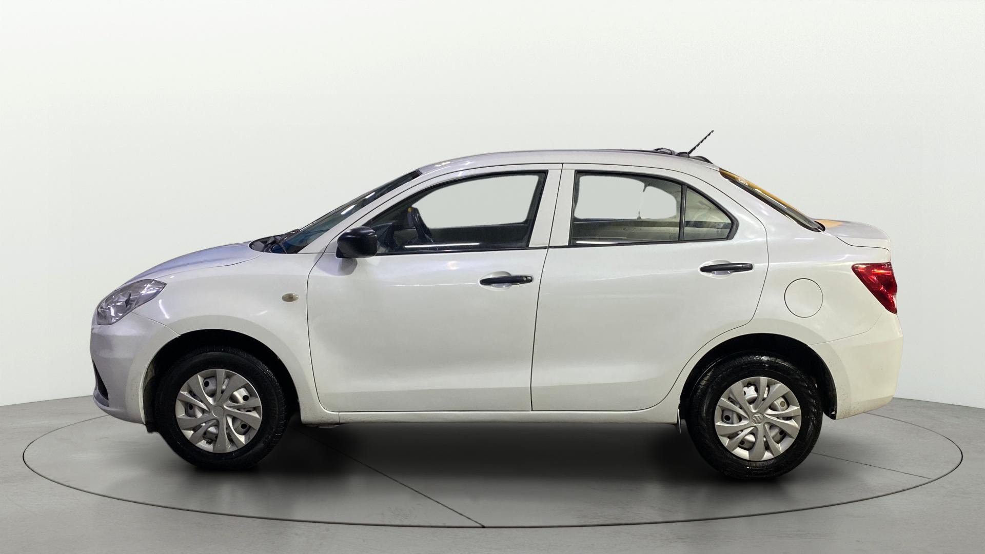 View 2022 Maruti Suzuki 1000 Base Variant Image 27 Used 2022 Maruti Suzuki 1000 Base Variant Image 27
