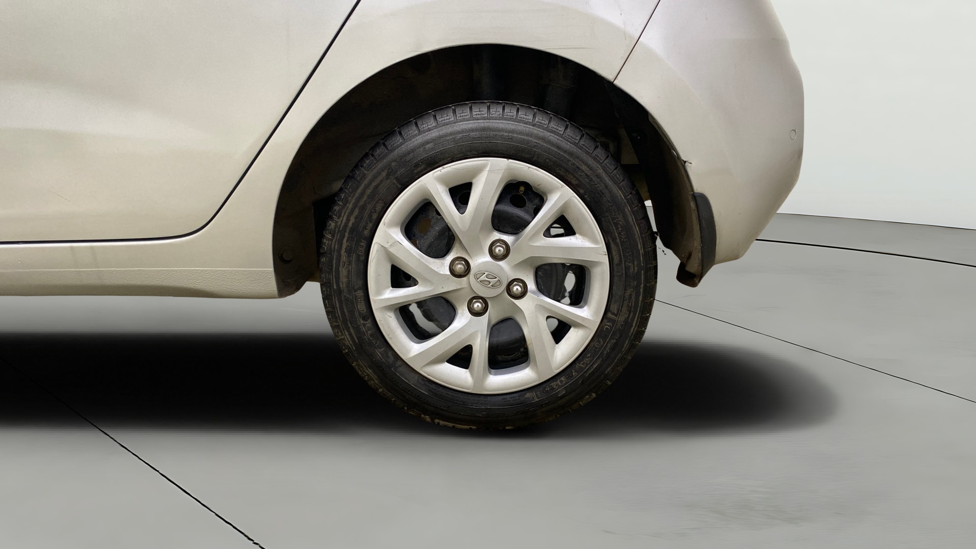 View 2017 Hyundai Grand i10 1.2 Sportz(O) Petrol Image 11 Used 2017 Hyundai Grand i10 1.2 Sportz(O) Petrol Image 11