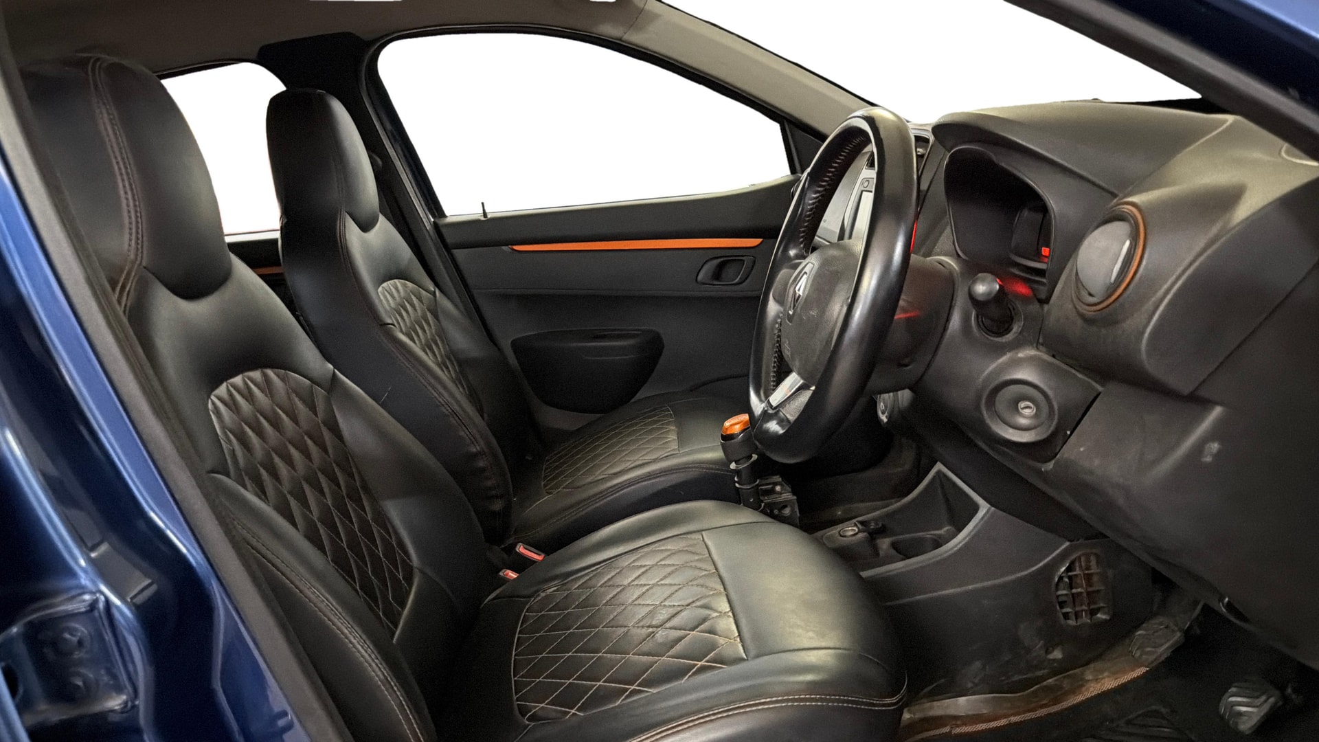 View 2017 Renault Kwid RXT 1.0 Driver Airbag Option Image 17 Used 2017 Renault Kwid RXT 1.0 Driver Airbag Option Image 17