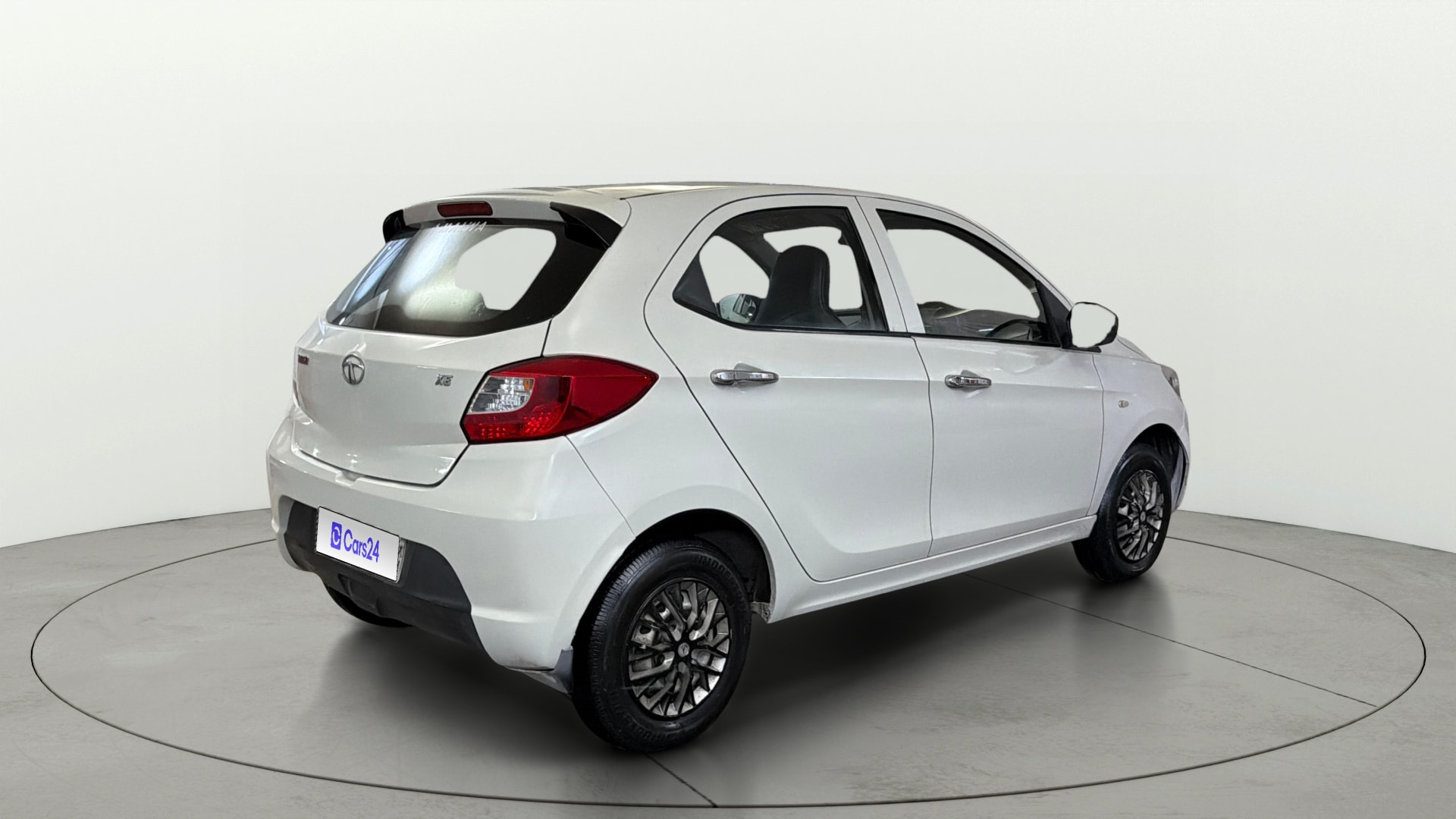 View 2018 Tata Tiago Revotorq XB Image 41 Used 2018 Tata Tiago Revotorq XB Image 41