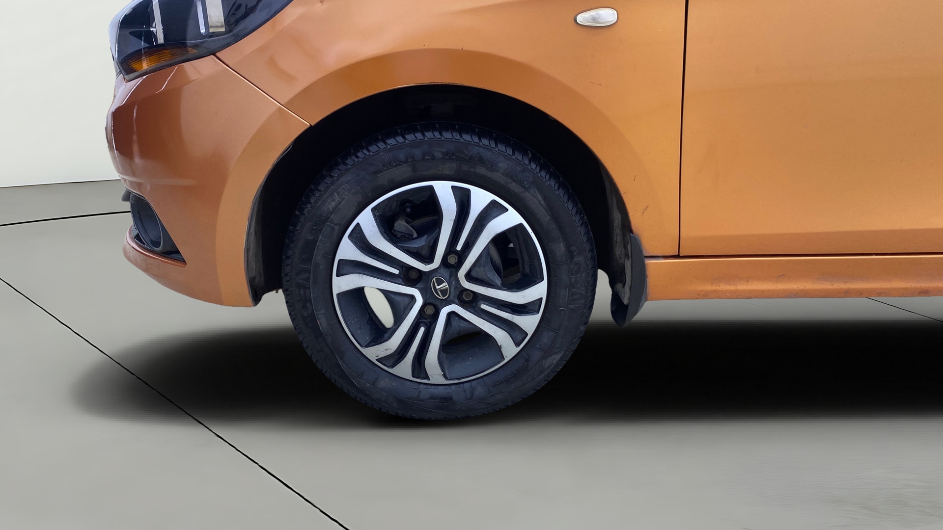 View 2016 Tata Tiago Revotorq XB Image 27 Used 2016 Tata Tiago Revotorq XB Image 27