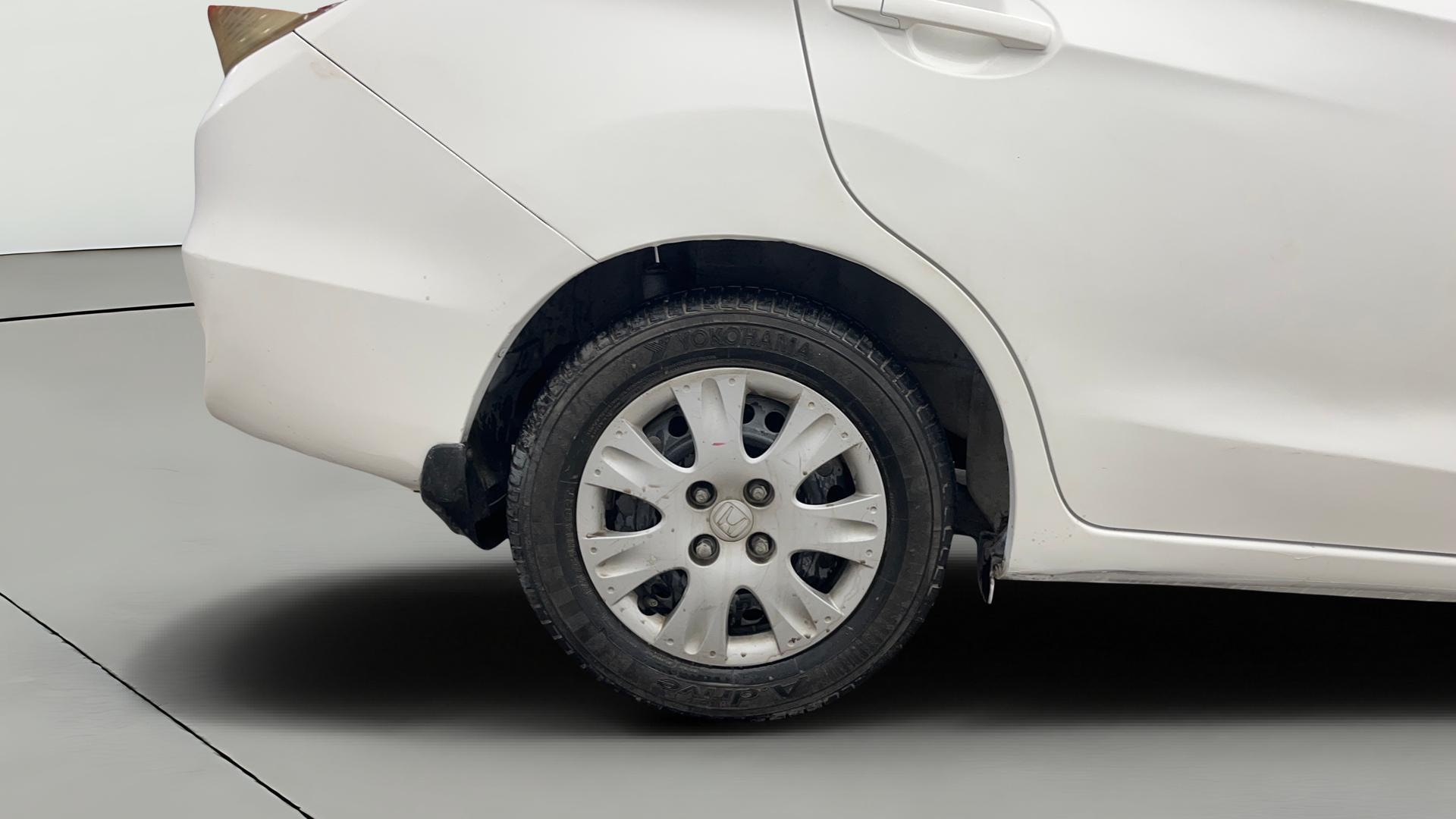 View 2015 Honda Amaze E MT Petrol BS IV Image 23 Used 2015 Honda Amaze E MT Petrol BS IV Image 23