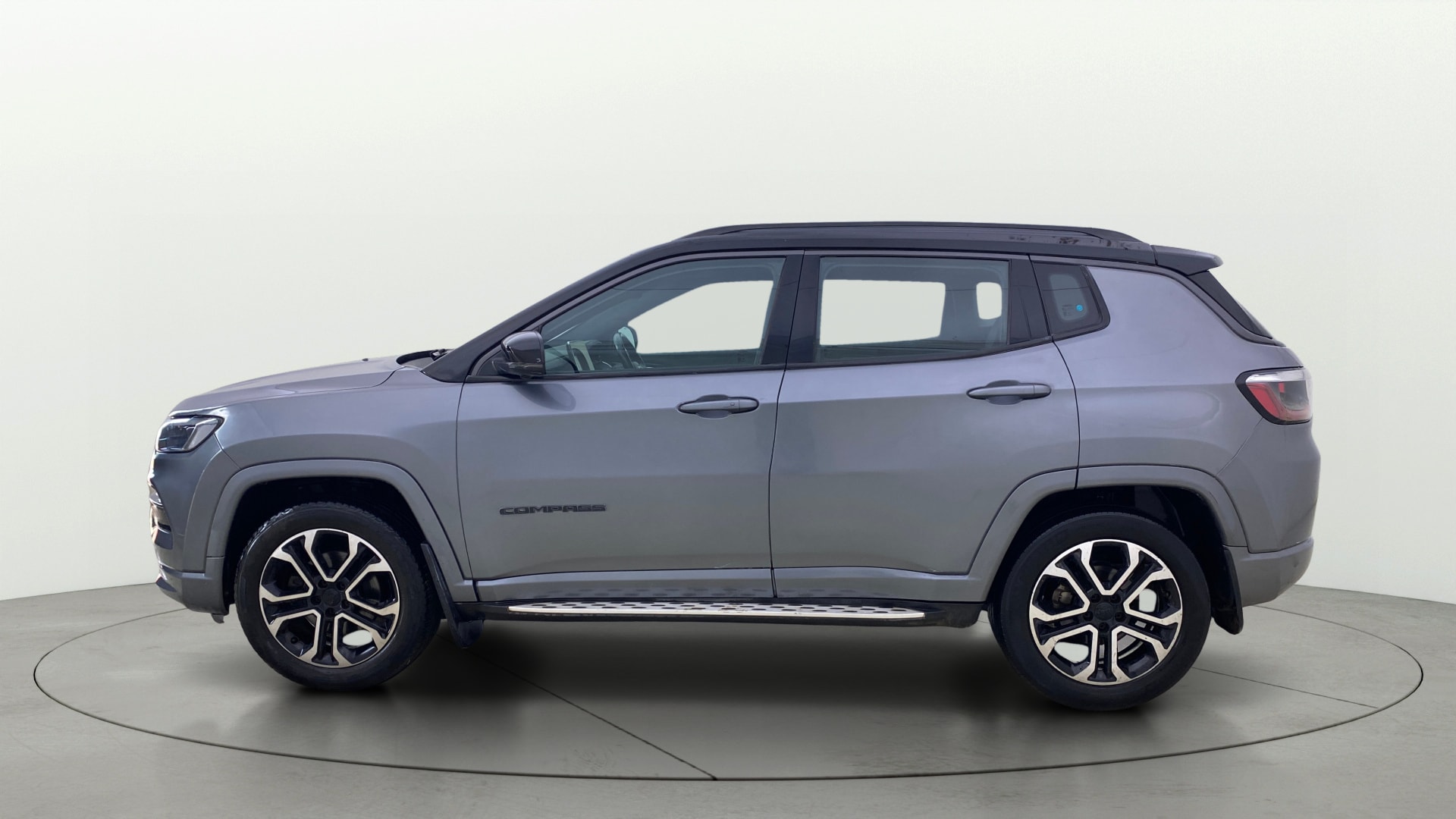 View 2022 Jeep Compass Limited 1.4 Multi AIR Petrol DDCT AT BS IV Image 26 Used 2022 Jeep Compass Limited 1.4 Multi AIR Petrol DDCT AT BS IV Image 26
