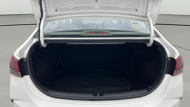 View Hyundai Verna Image 40 Used Hyundai Verna Image 40