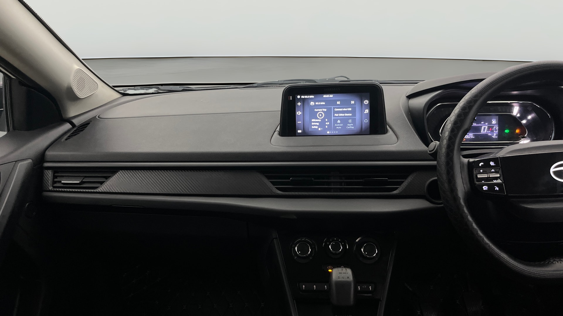 View 2024 Tata Nexon Revotron XE Image 17 Used 2024 Tata Nexon Revotron XE Image 17