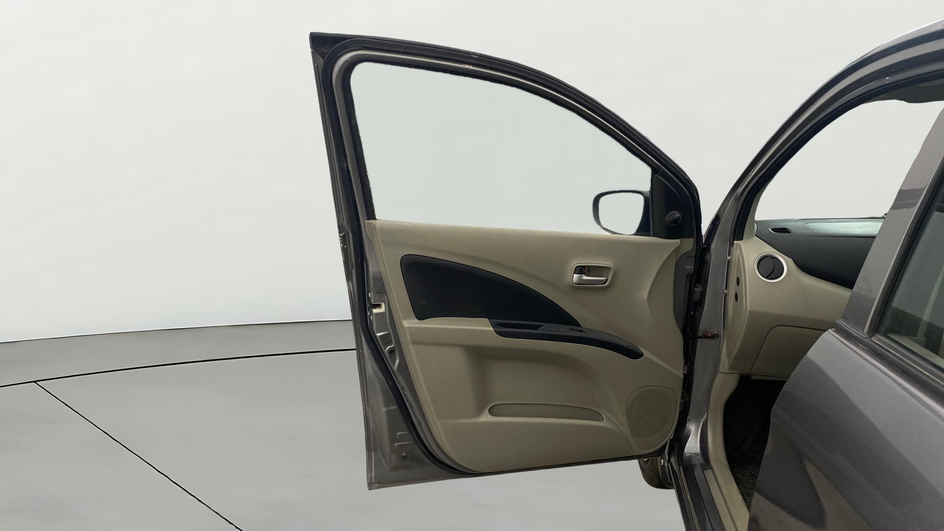 View 2015 Maruti Suzuki 1000 Base Variant Image 30 Used 2015 Maruti Suzuki 1000 Base Variant Image 30