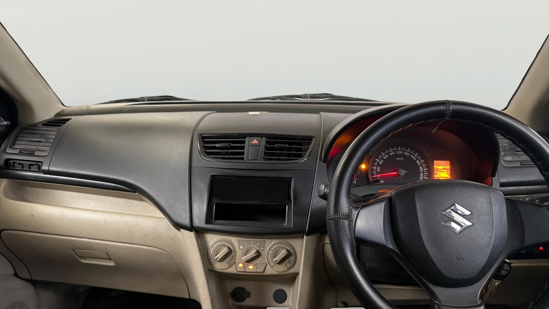 View 2015 Maruti Suzuki 1000 Base Variant Image 17 Used 2015 Maruti Suzuki 1000 Base Variant Image 17