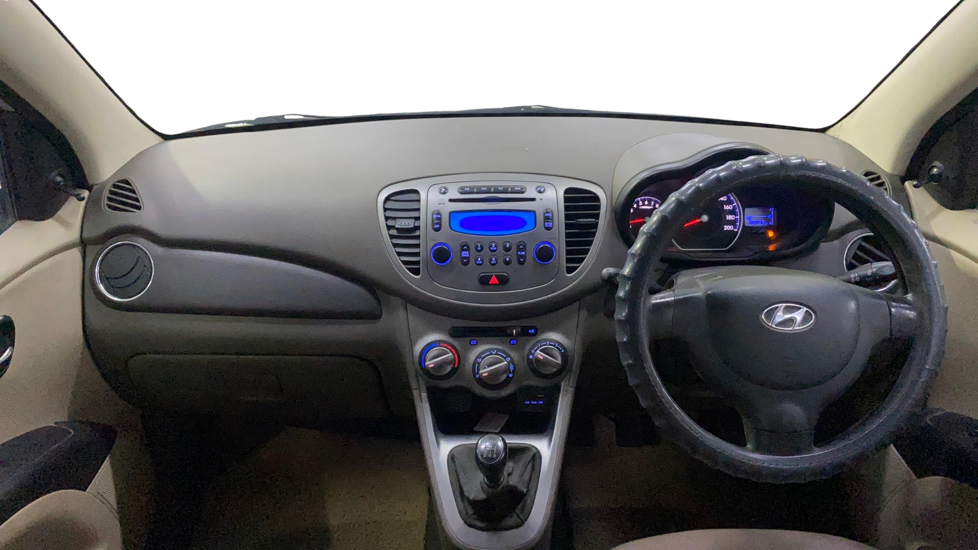 View 2016 Hyundai i10 1.2 Asta MT Image 15 Used 2016 Hyundai i10 1.2 Asta MT Image 15