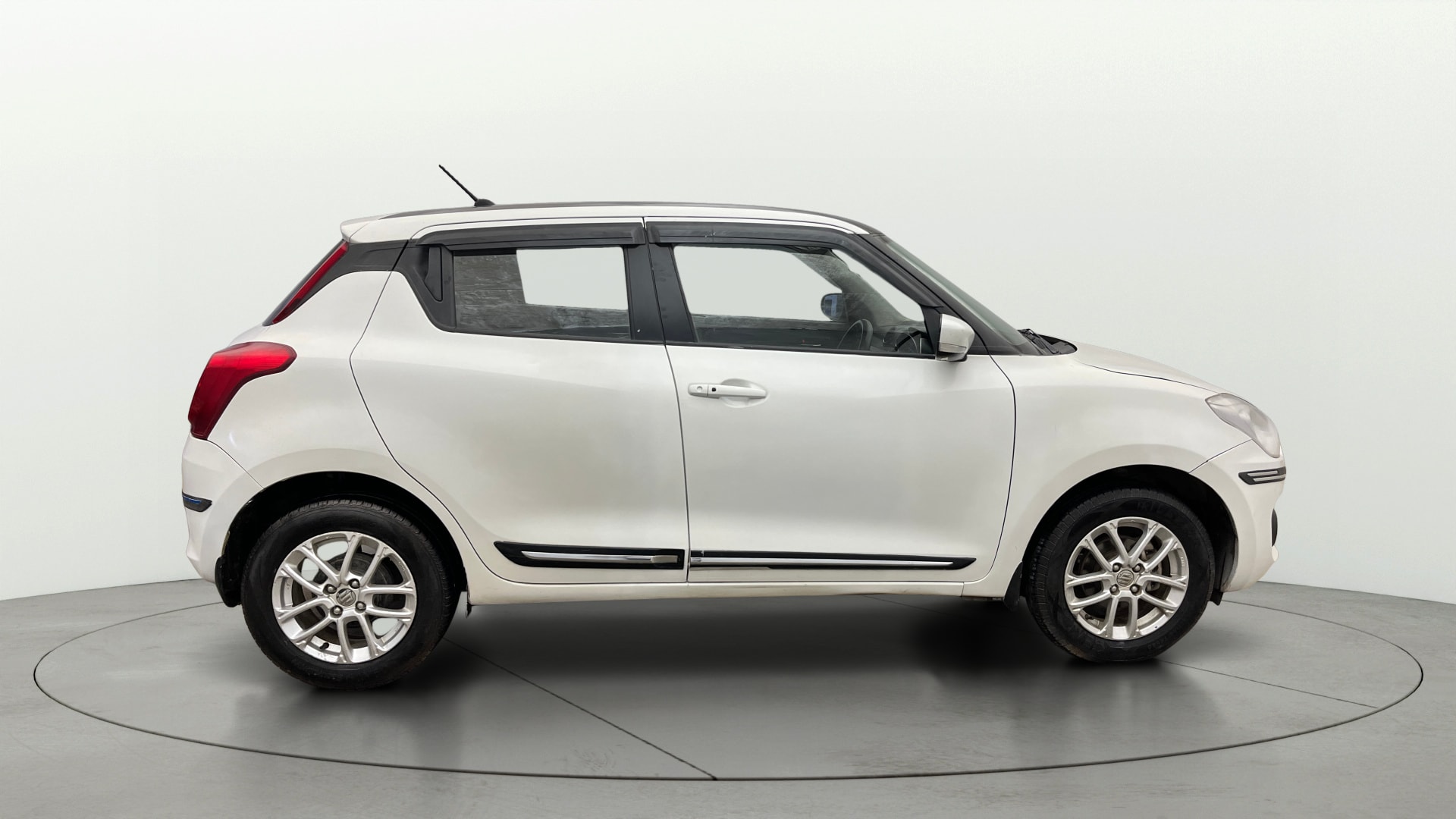 View 2022 Maruti Suzuki 1000 Base Variant Image 8 Used 2022 Maruti Suzuki 1000 Base Variant Image 8