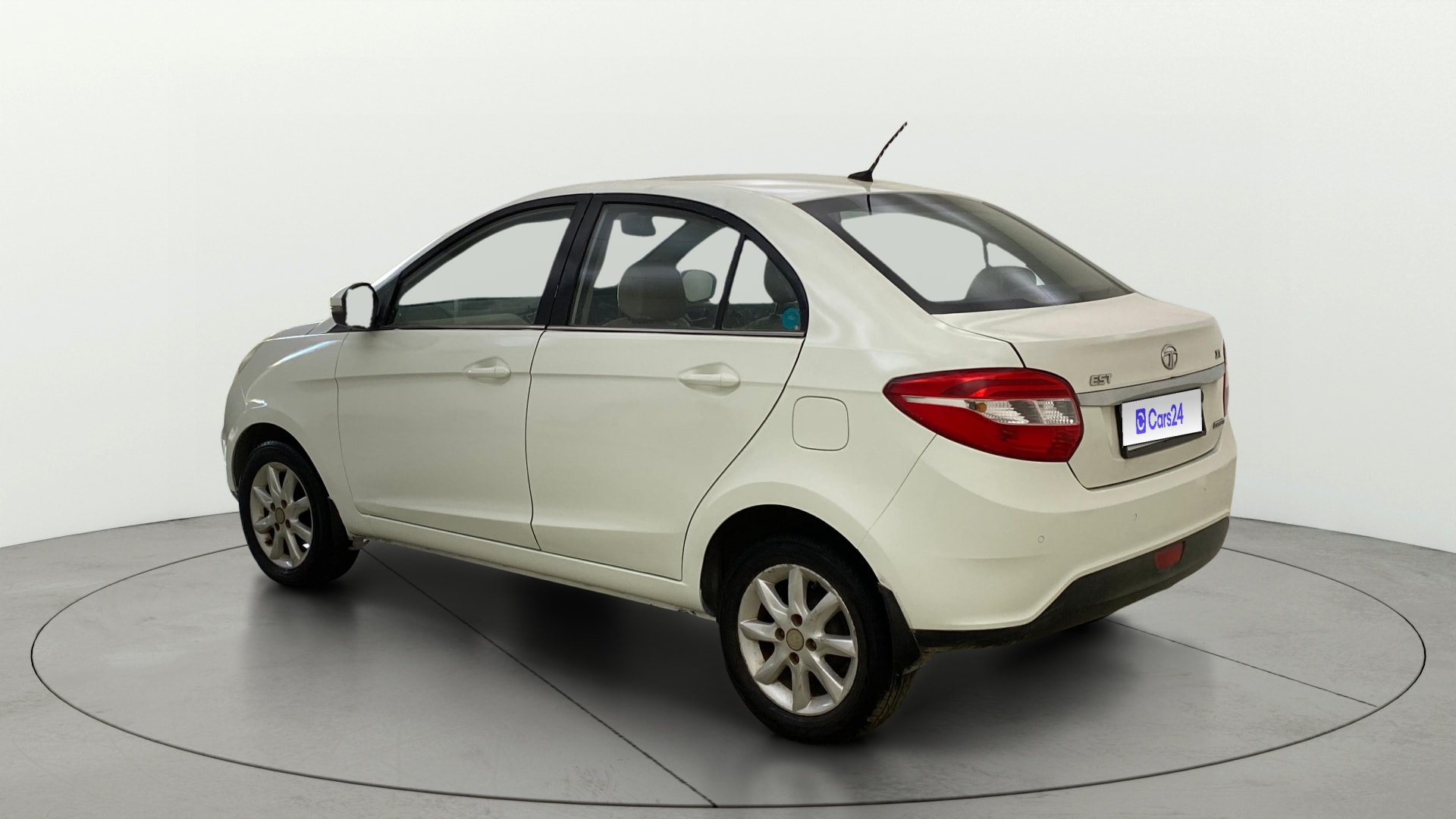 View 2014 Tata Zest XT Petrol Image 2 Used 2014 Tata Zest XT Petrol Image 2