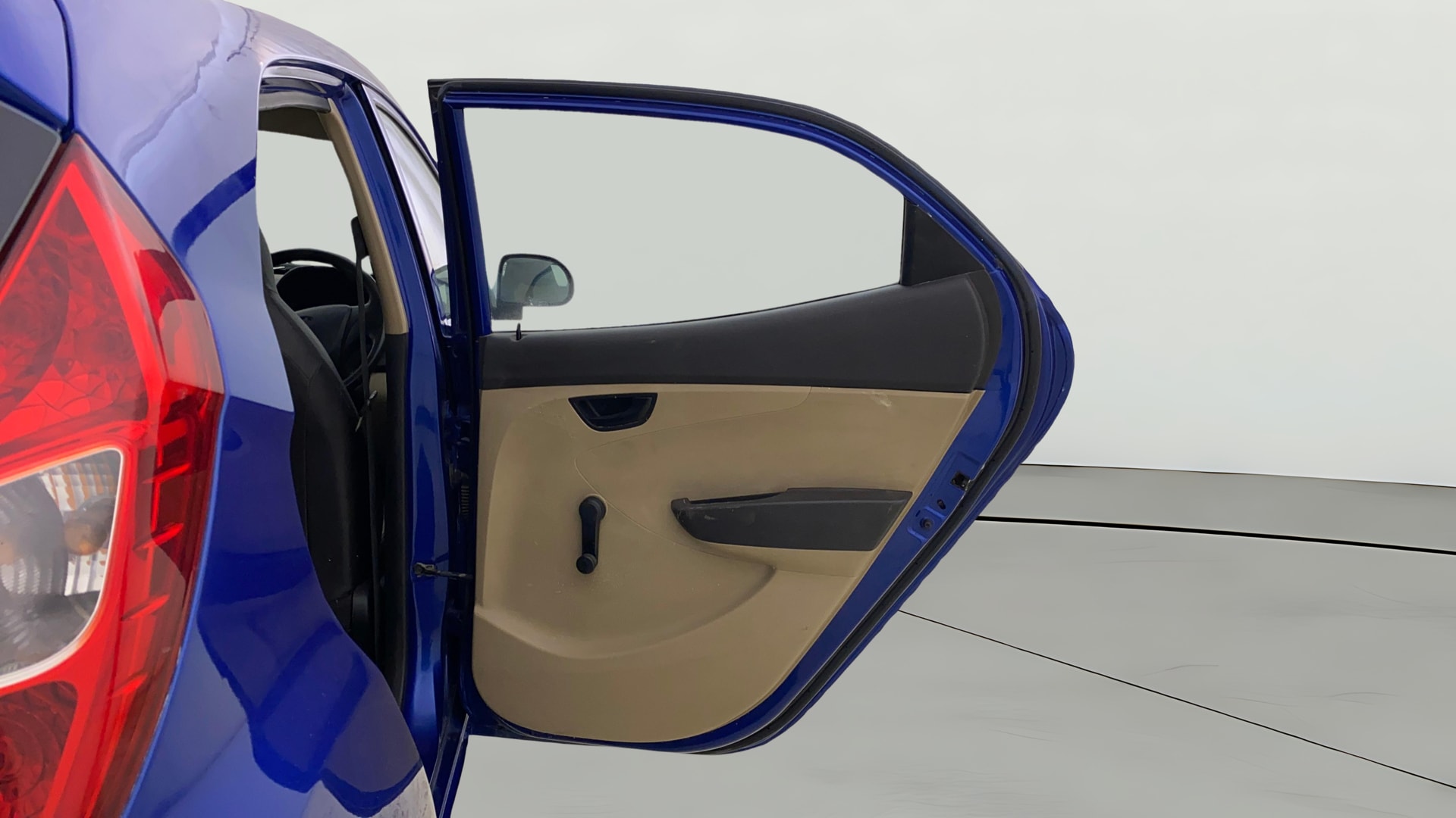 View 2015 Hyundai EON D-Lite Plus Image 7 Used 2015 Hyundai EON D-Lite Plus Image 7