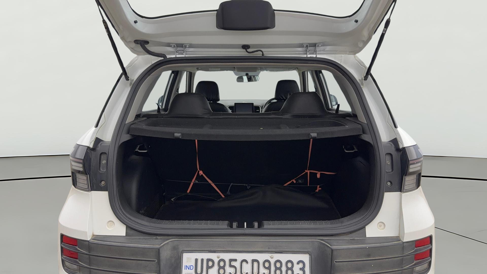 View 2022 Hyundai Venue S (O) 1.0 Turbo Petrol MT Image 40 Used 2022 Hyundai Venue S (O) 1.0 Turbo Petrol MT Image 40