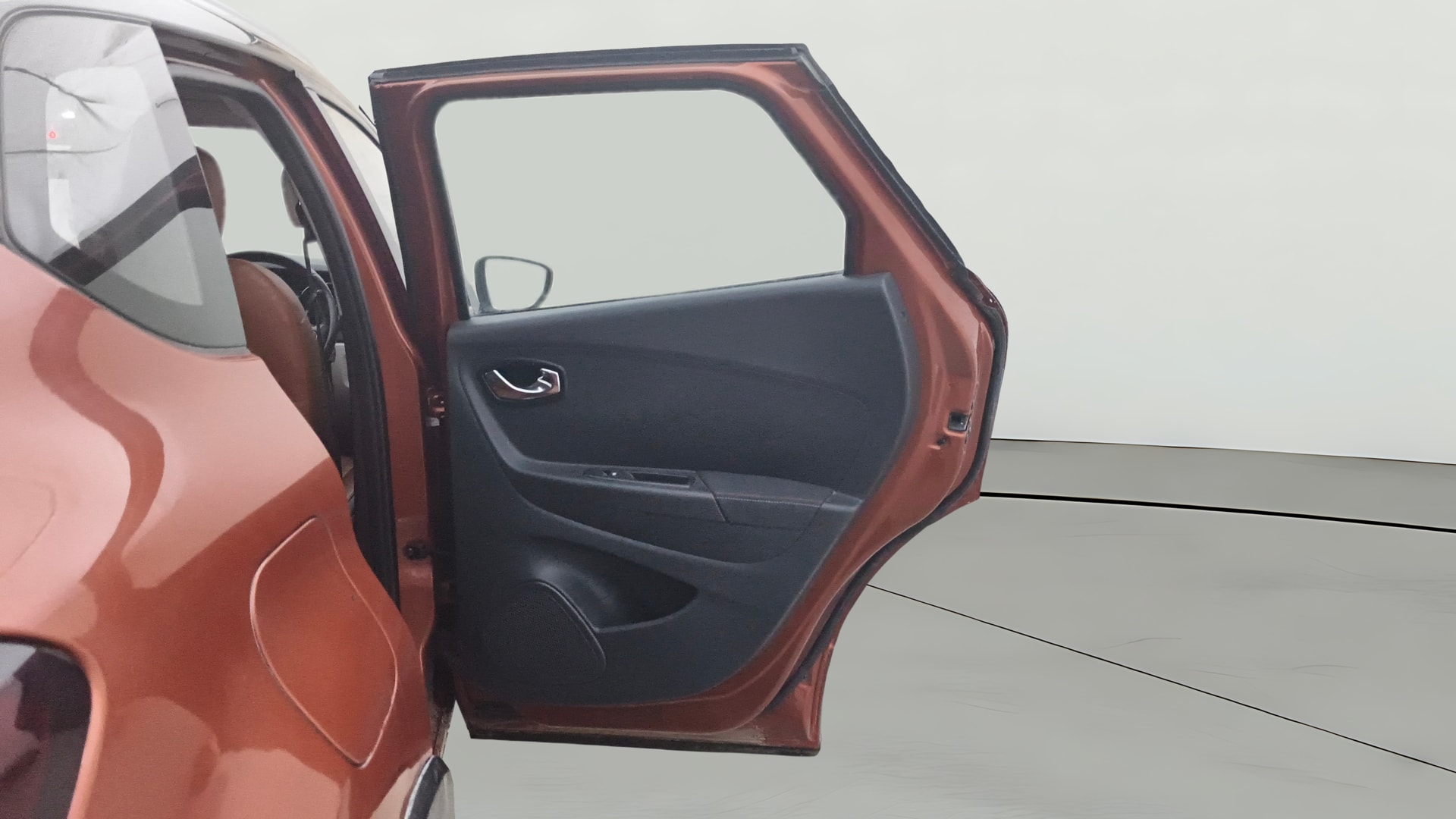 View 2019 Renault Captur RXT Diesel Dual Tone Image 7 Used 2019 Renault Captur RXT Diesel Dual Tone Image 7