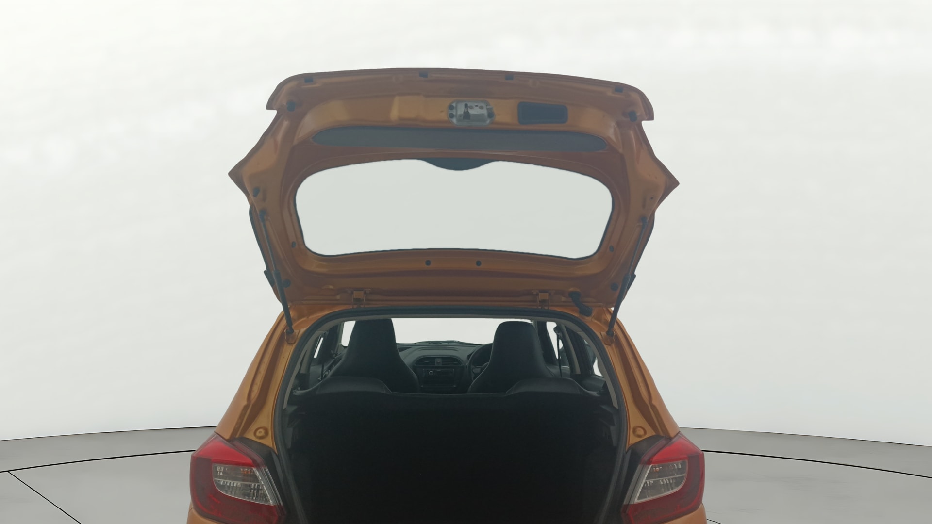 View 2018 Tata Tiago Revotorq XB Image 29 Used 2018 Tata Tiago Revotorq XB Image 29