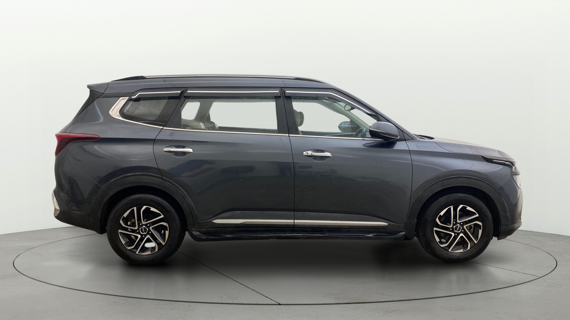 Used 2023 Kia Carens Used 2023 Kia Carens