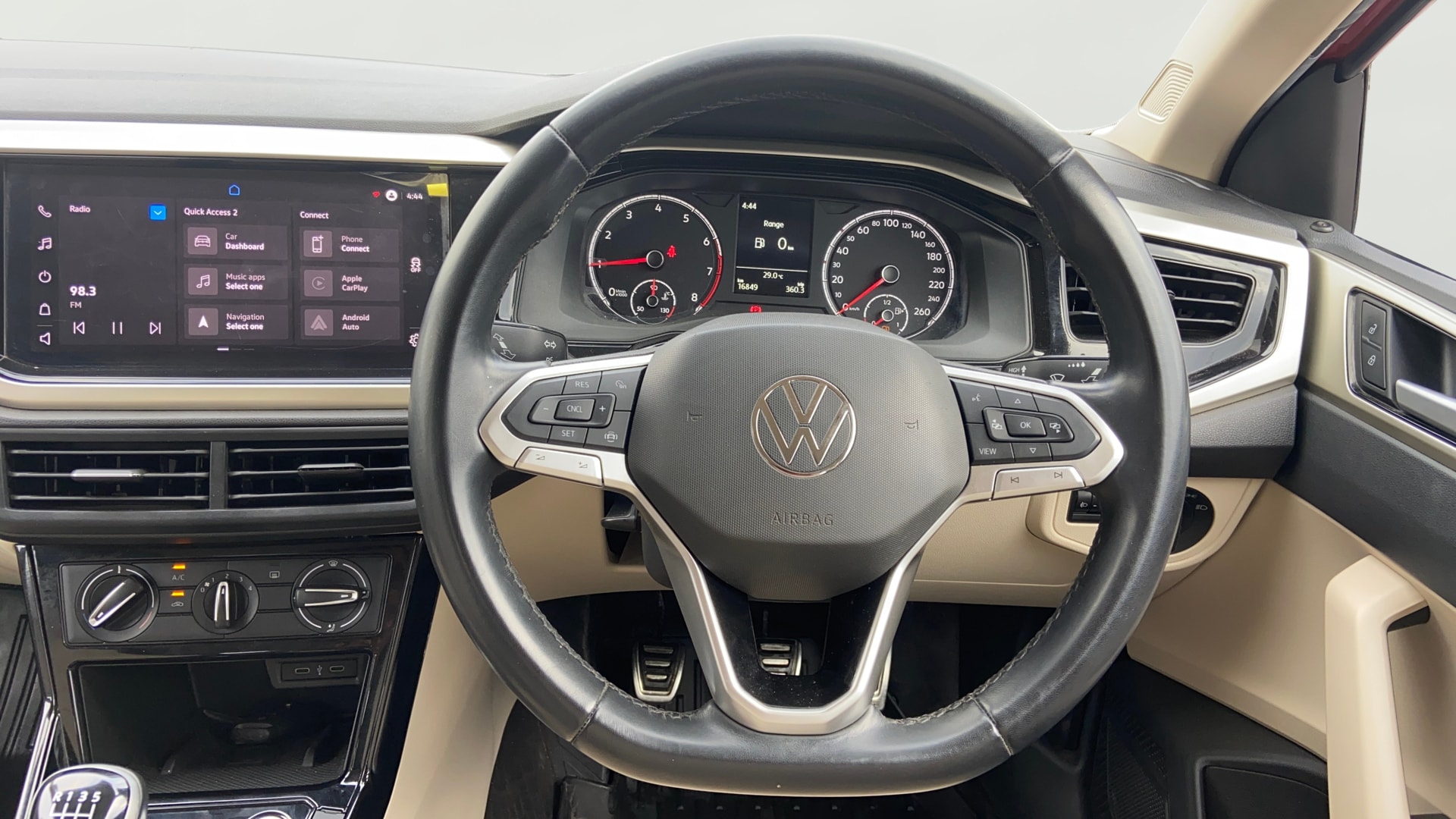 View 2022 Volkswagen Virtus Topline 1.0 TSI MT Image 21 Used 2022 Volkswagen Virtus Topline 1.0 TSI MT Image 21