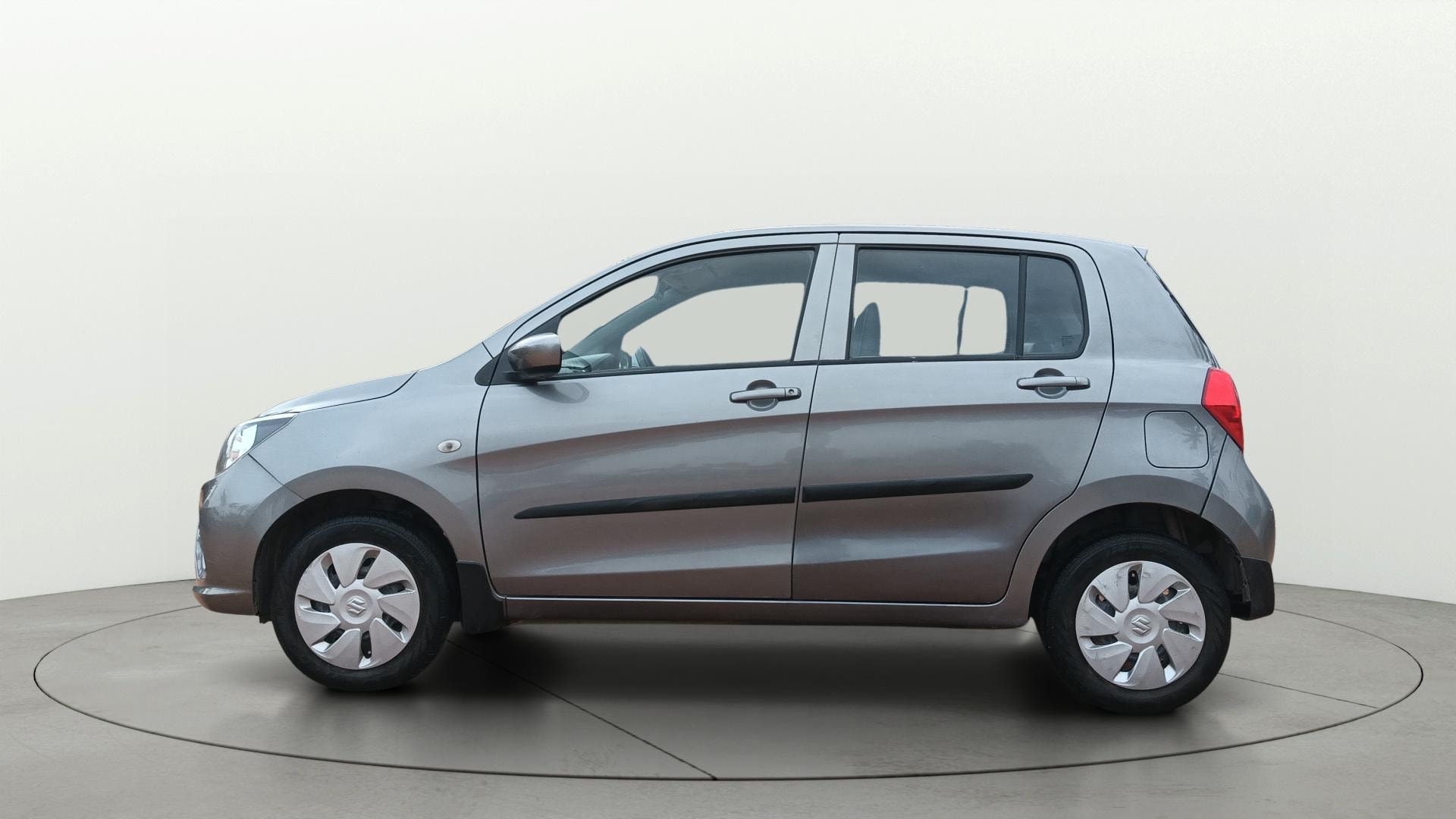 View 2018 Maruti Suzuki 1000 Base Variant Image 5 Used 2018 Maruti Suzuki 1000 Base Variant Image 5