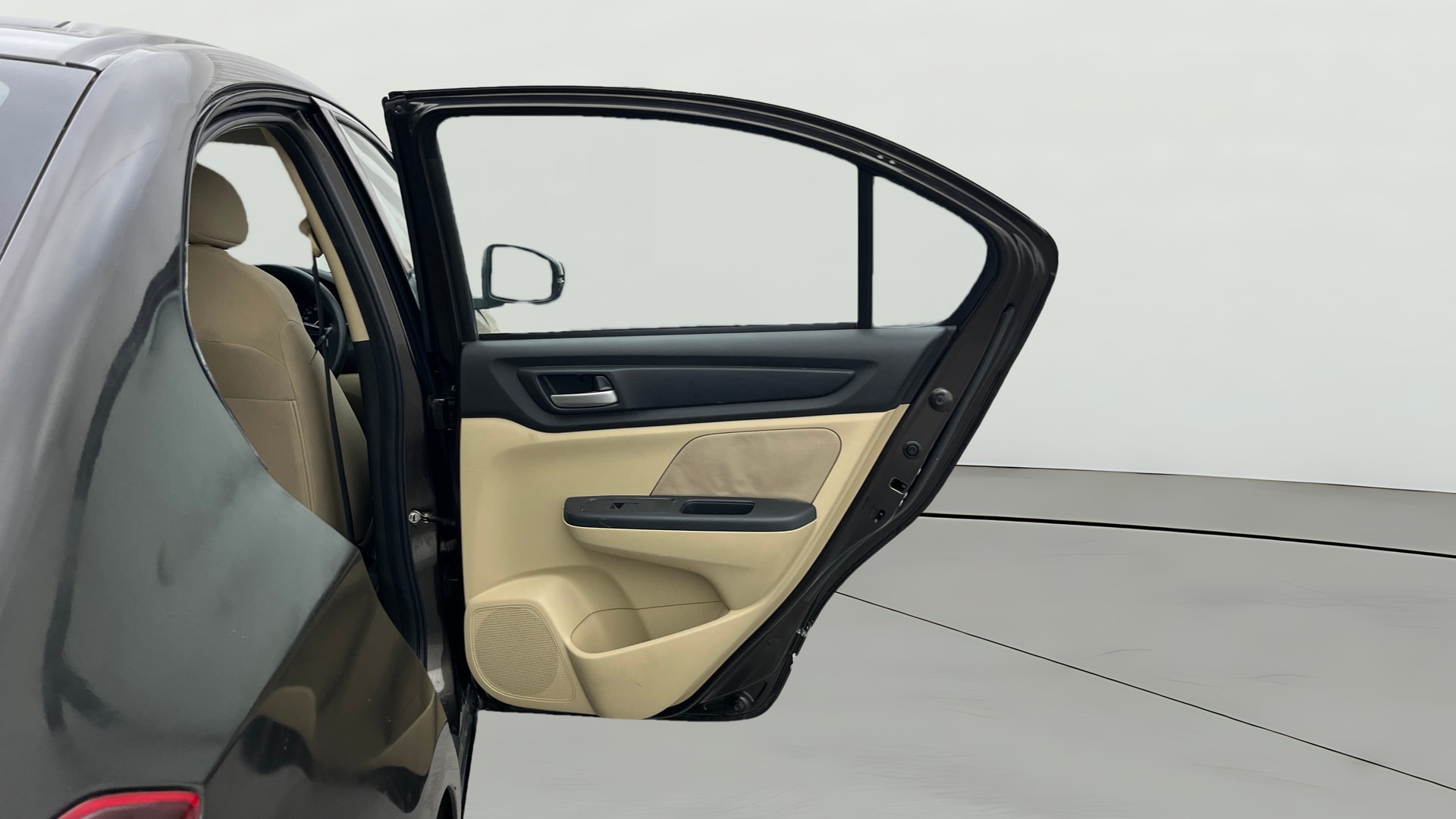 View 2018 Honda Amaze E MT Petrol BS IV Image 7 Used 2018 Honda Amaze E MT Petrol BS IV Image 7