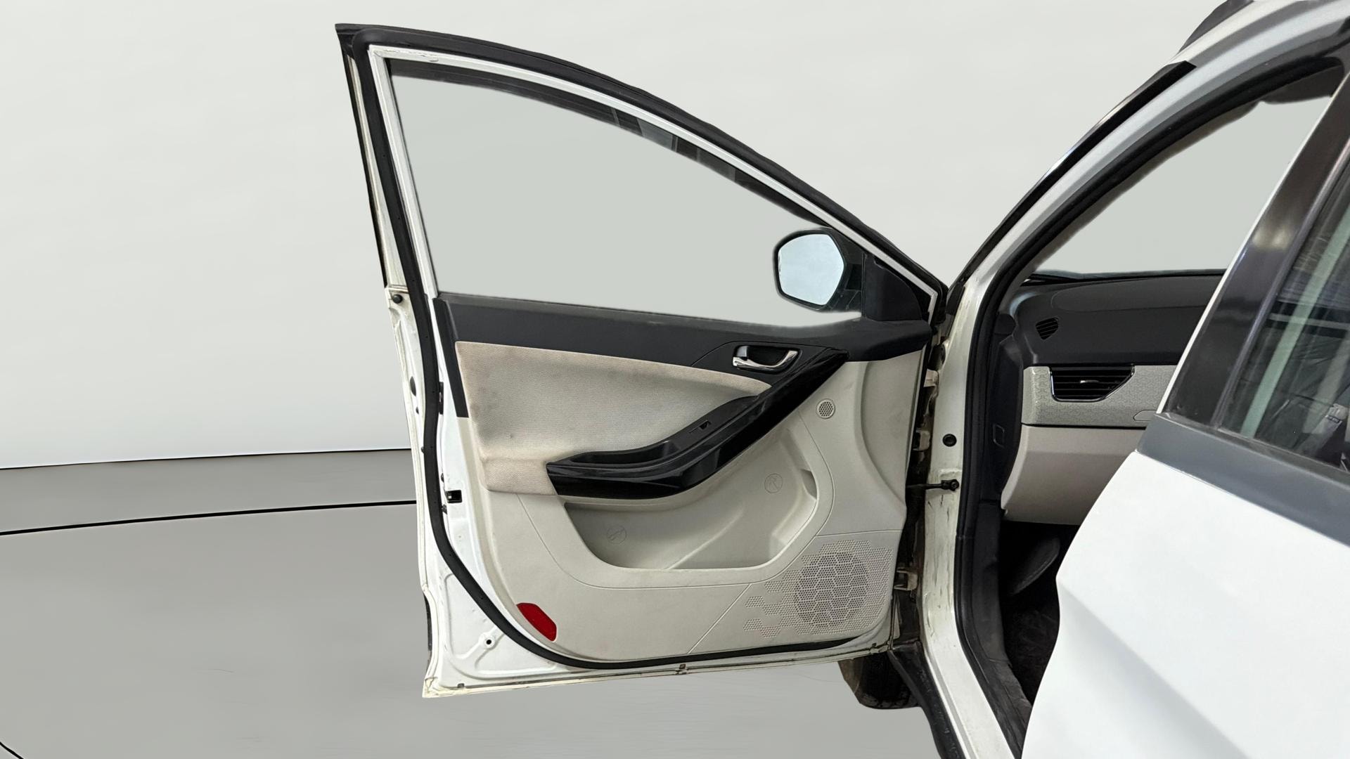 View 2021 Tata Nexon Revotron XE Image 33 Used 2021 Tata Nexon Revotron XE Image 33