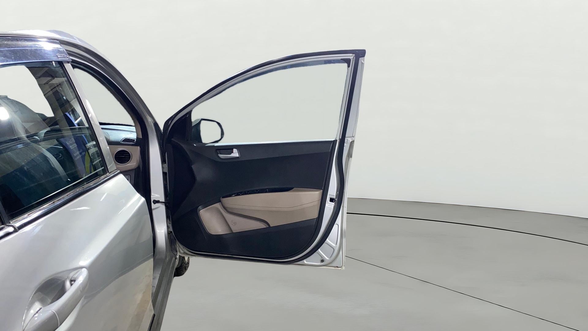 View 2018 Hyundai Grand i10 Sportz 1.2 Kappa Image 43 Used 2018 Hyundai Grand i10 Sportz 1.2 Kappa Image 43