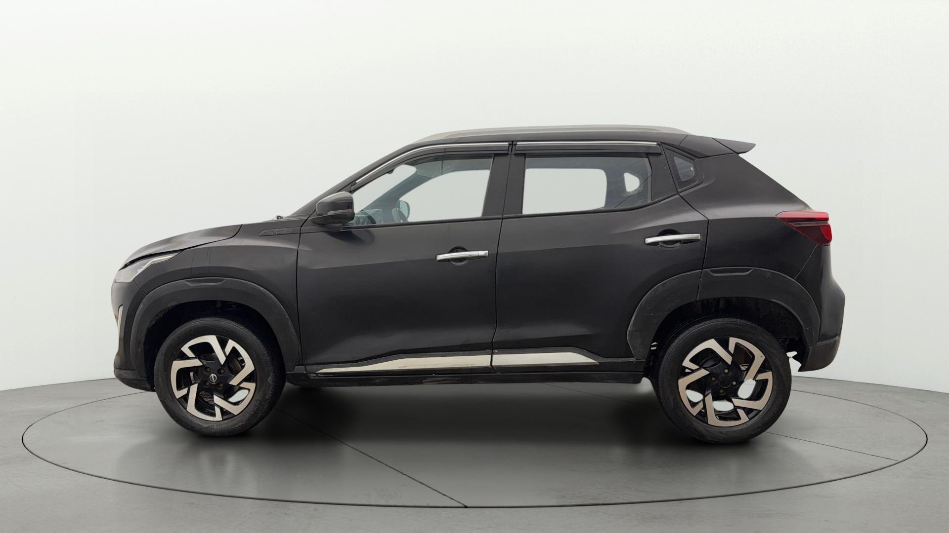 View 2022 Nissan Magnite XV Image 5 Used 2022 Nissan Magnite XV Image 5