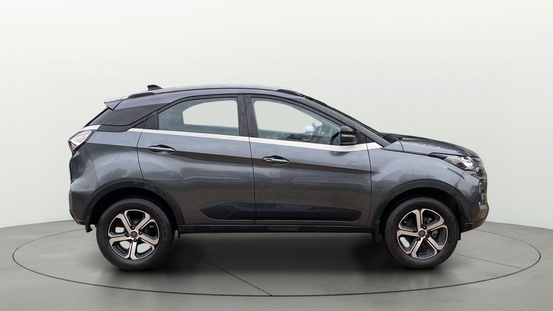 View 2022 Tata Nexon Revotron XE Image 29 Used 2022 Tata Nexon Revotron XE Image 29