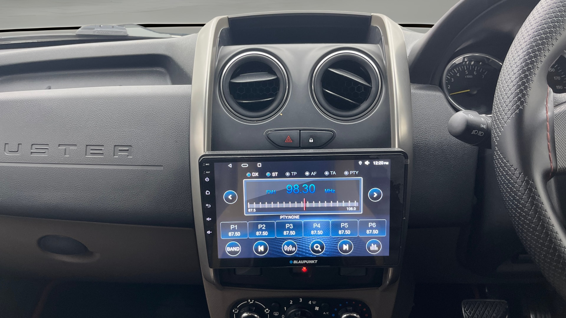 View 2019 Renault Duster Petrol RxS CVT Petrol Image 17 Used 2019 Renault Duster Petrol RxS CVT Petrol Image 17