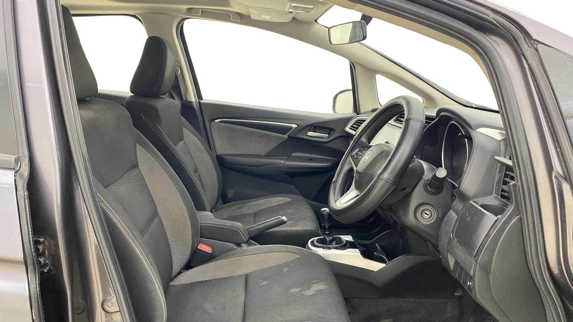 View 2019 Honda WR-V S MT Diesel Edge Edition Image 17 Used 2019 Honda WR-V S MT Diesel Edge Edition Image 17