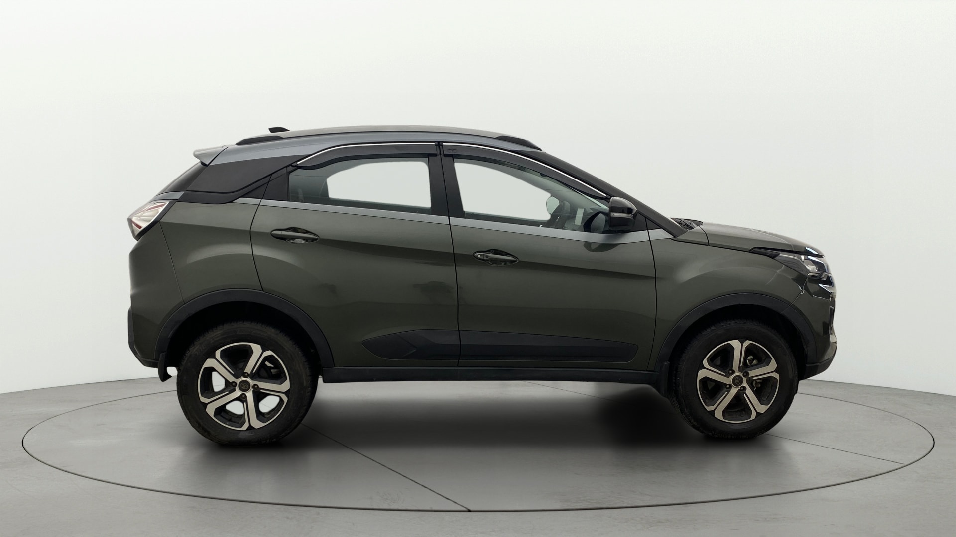 View 2022 Tata Nexon Revotron XE Image 8 Used 2022 Tata Nexon Revotron XE Image 8