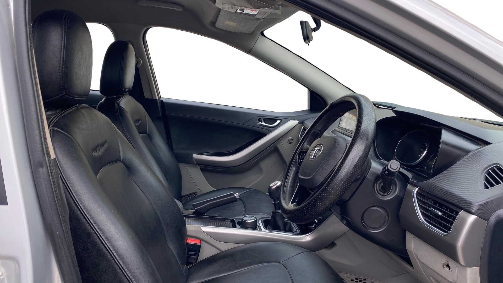 View 2019 Tata Nexon Revotron XE Image 17 Used 2019 Tata Nexon Revotron XE Image 17