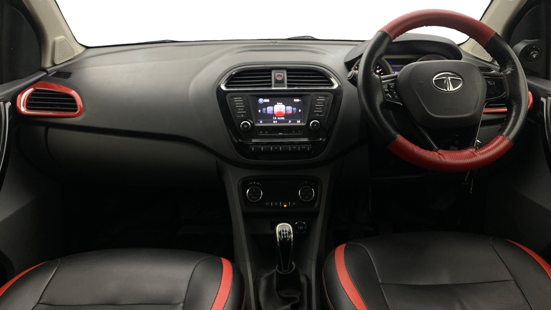 View 2017 Tata Tigor XZ (O) Diesel Image 15 Used 2017 Tata Tigor XZ (O) Diesel Image 15