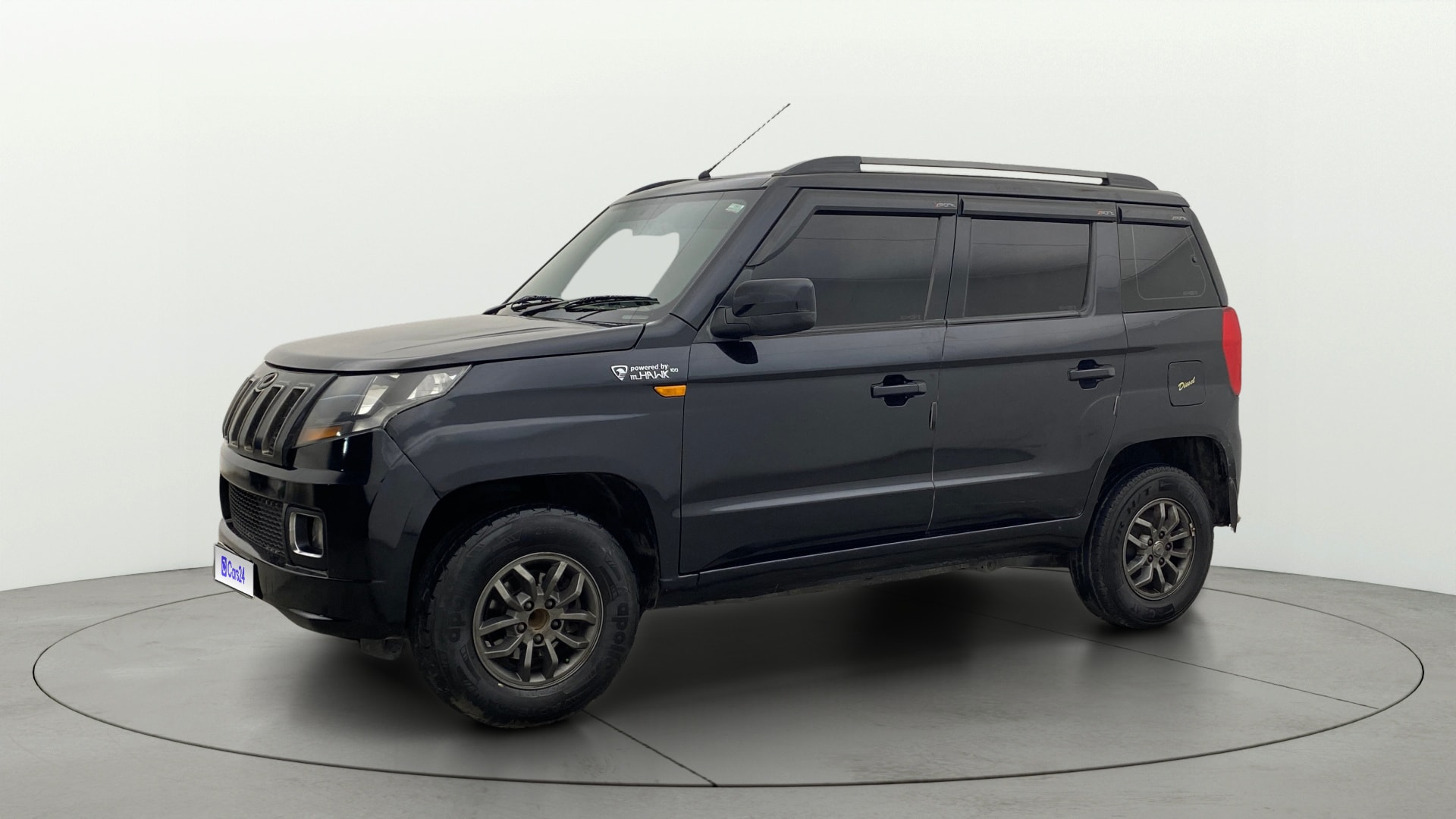 View 2017 Mahindra TUV300 T10 100HP Image 34 Used 2017 Mahindra TUV300 T10 100HP Image 34