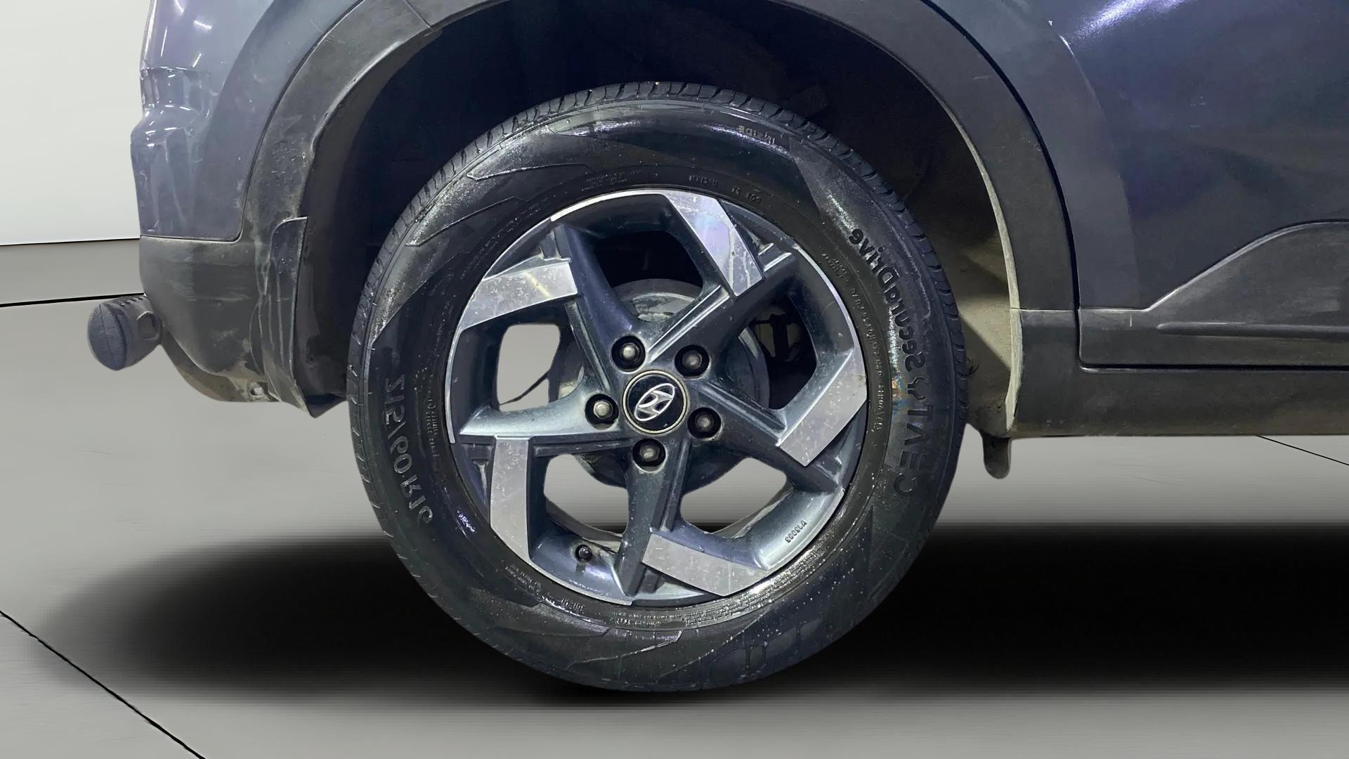 View 2019 Hyundai Venue SX Plus 1.0 Petrol AT Image 25 Used 2019 Hyundai Venue SX Plus 1.0 Petrol AT Image 25