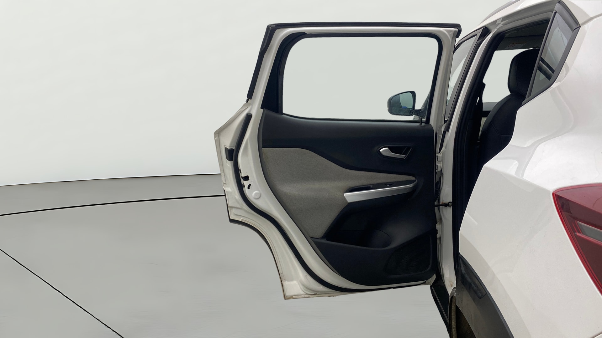 View 2023 Nissan Magnite XV Image 22 Used 2023 Nissan Magnite XV Image 22