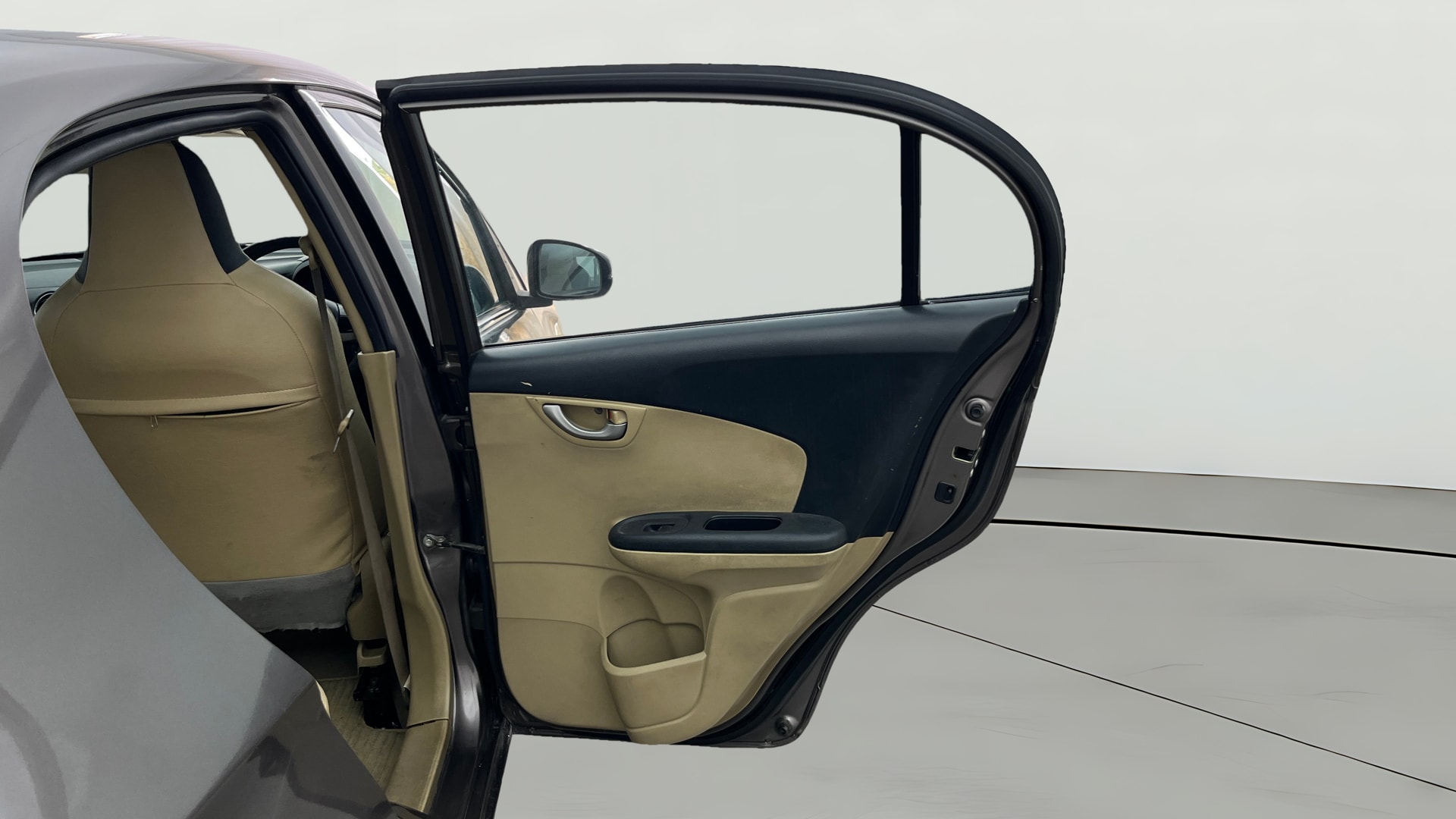 View 2015 Honda Amaze E MT Petrol BS IV Image 7 Used 2015 Honda Amaze E MT Petrol BS IV Image 7