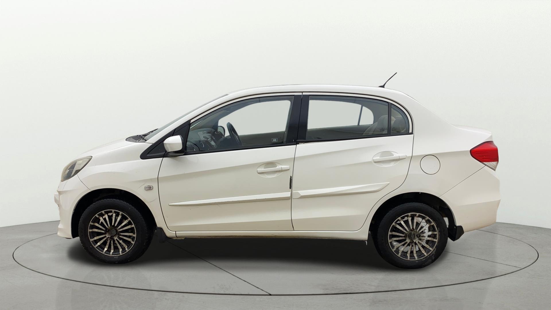 View 2013 Honda Amaze E MT Petrol BS IV Image 25 Used 2013 Honda Amaze E MT Petrol BS IV Image 25