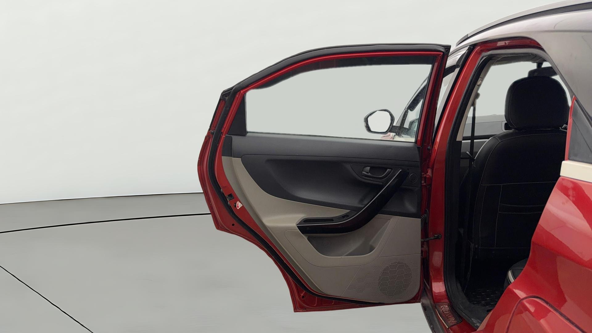 View 2019 Tata Nexon Revotron XMA AMT Image 22 Used 2019 Tata Nexon Revotron XMA AMT Image 22