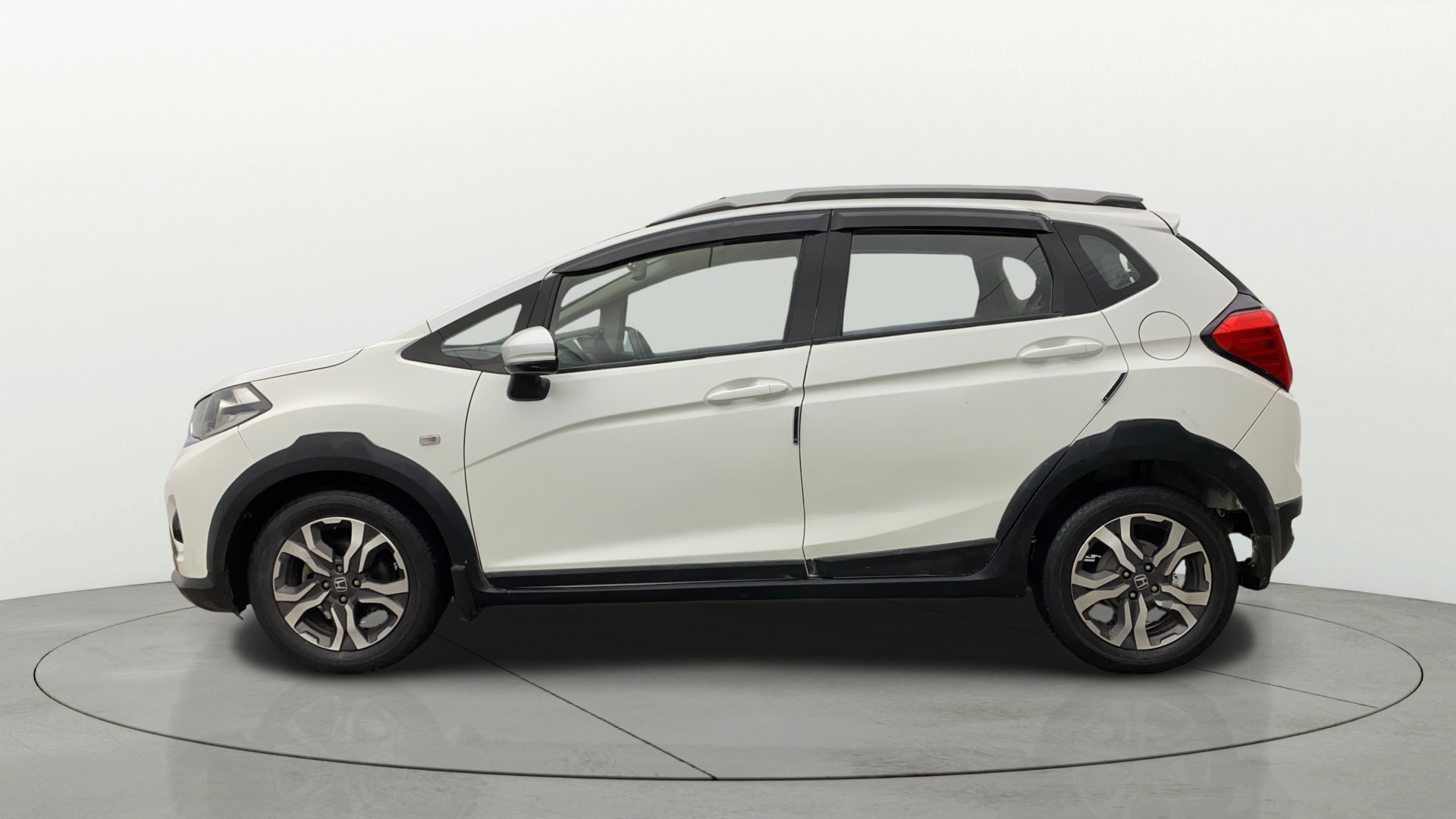 View 2020 Honda WR-V S MT Diesel Edge Edition Image 5 Used 2020 Honda WR-V S MT Diesel Edge Edition Image 5