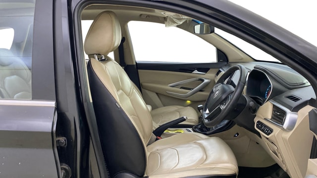 View MG Hector Image 18 Used MG Hector Image 18