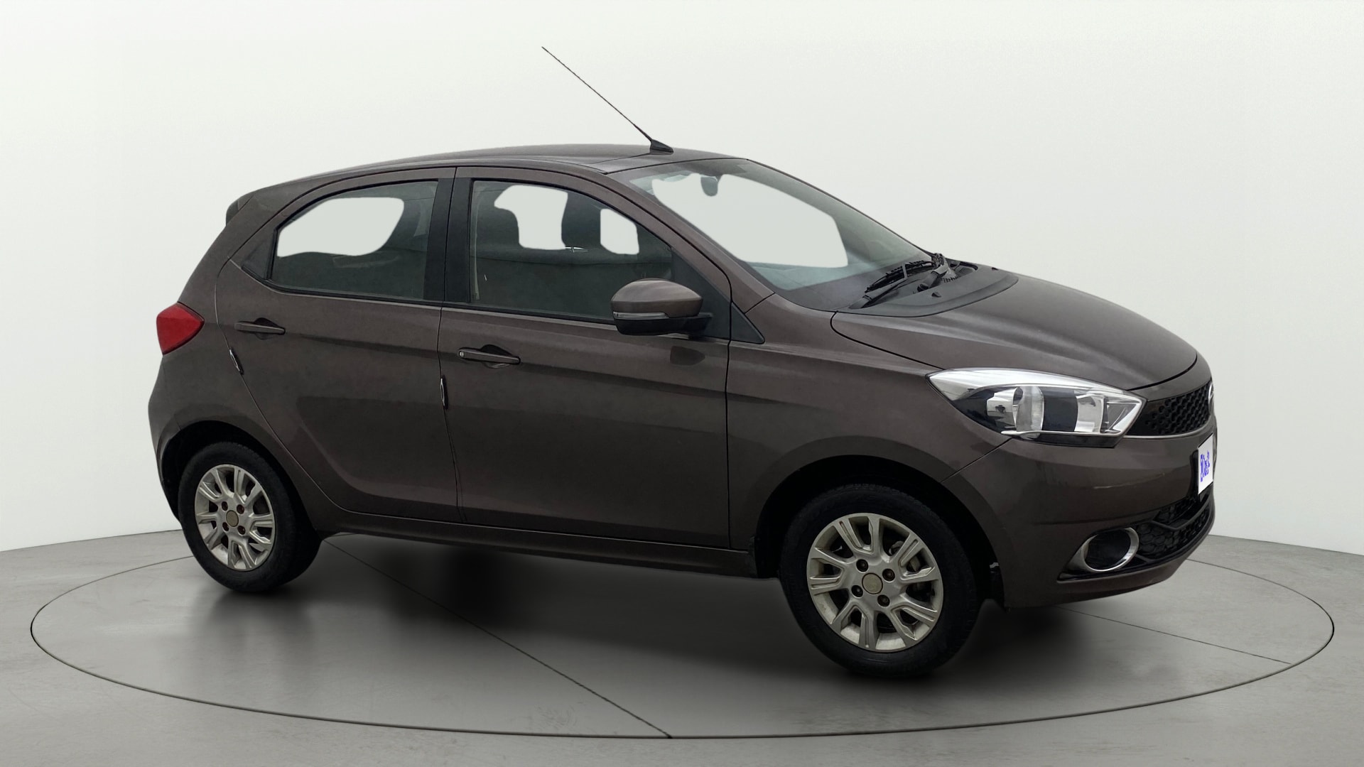 View 2018 Tata Tiago Revotorq XB Image 21 Used 2018 Tata Tiago Revotorq XB Image 21