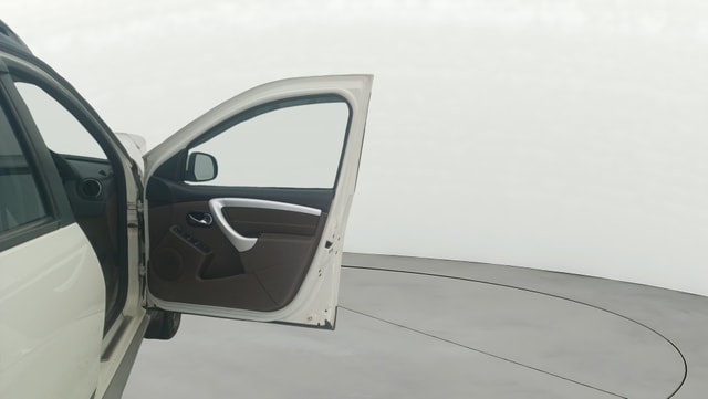 View Renault Duster Image 45 Used Renault Duster Image 45