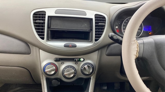View Hyundai i10 Image 17 Used Hyundai i10 Image 17