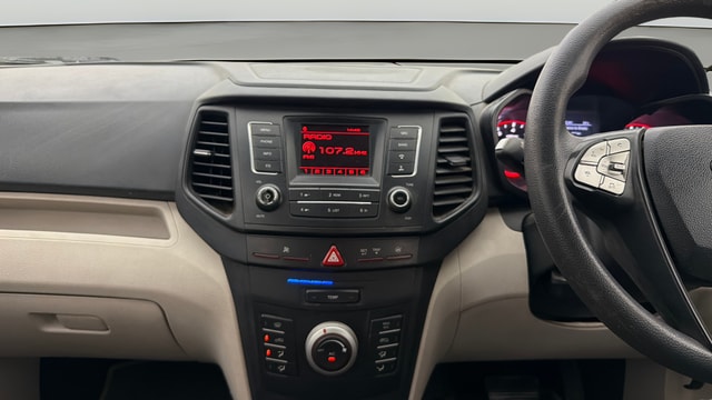 View Mahindra XUV300 Image 17 Used Mahindra XUV300 Image 17