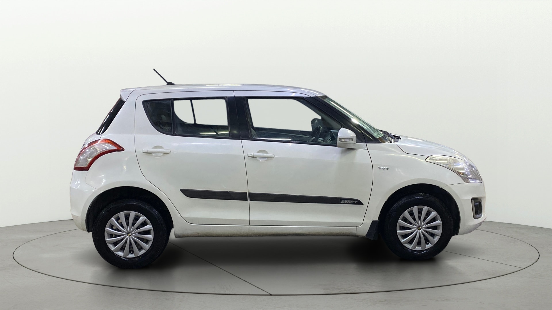 View 2015 Maruti Suzuki 1000 Base Variant Image 29 Used 2015 Maruti Suzuki 1000 Base Variant Image 29