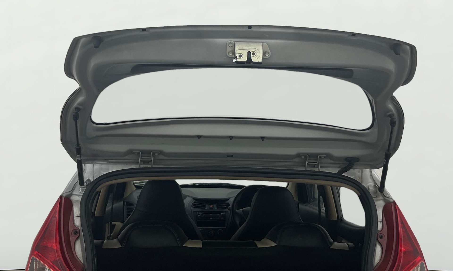 View 2015 Hyundai EON D-Lite Plus Image 16 Used 2015 Hyundai EON D-Lite Plus Image 16