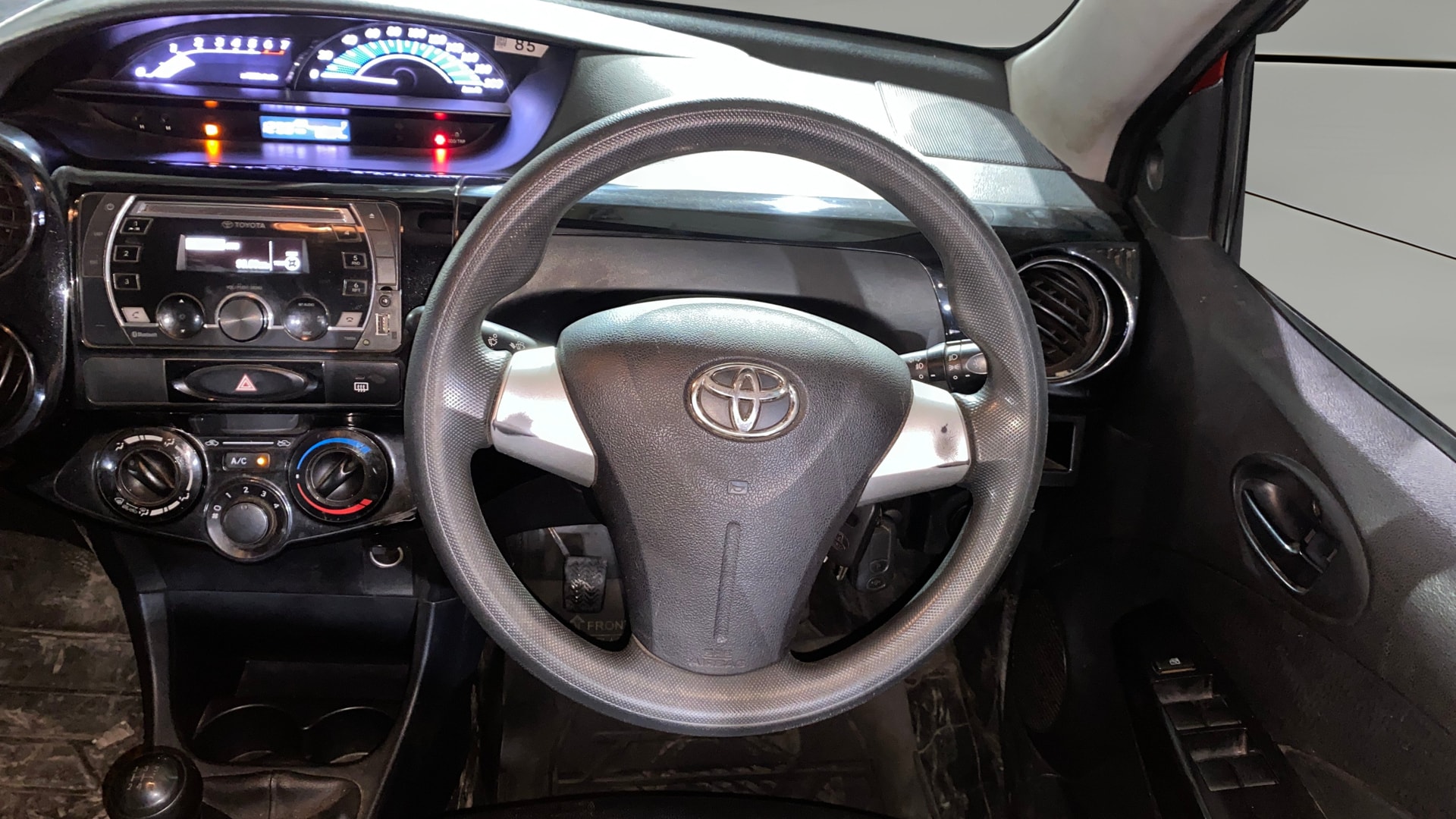 View 2018 Toyota Etios Cross 1.2 G Image 20 Used 2018 Toyota Etios Cross 1.2 G Image 20