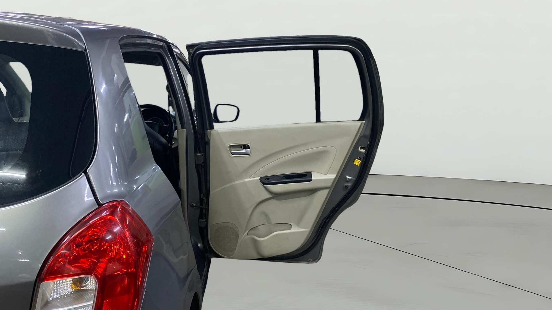 View 2021 Maruti Suzuki 1000 Base Variant Image 5 Used 2021 Maruti Suzuki 1000 Base Variant Image 5